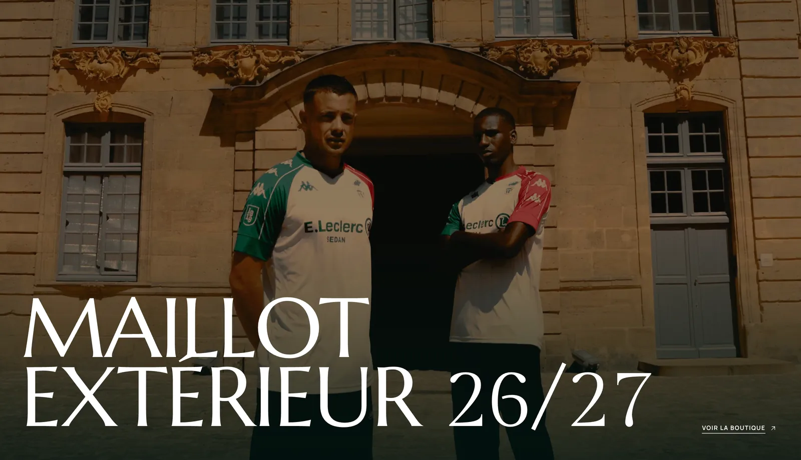 Le maillot extérieur 26/27 en pleine largeur, qui mène à la boutique officielle
